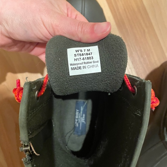 SPERRY Saltwater water proof rubber duck boot sz 7 - Picture 6 of 6